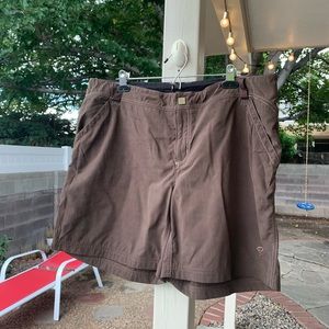 Mountain HardWear Hiking Shorts 16 Brown